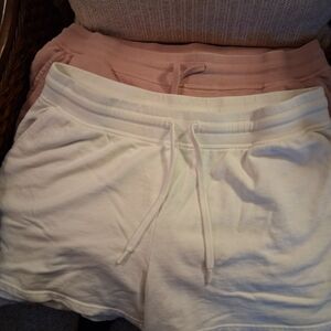 Bass Pro Shops Women's Shorts - Cream and Pink